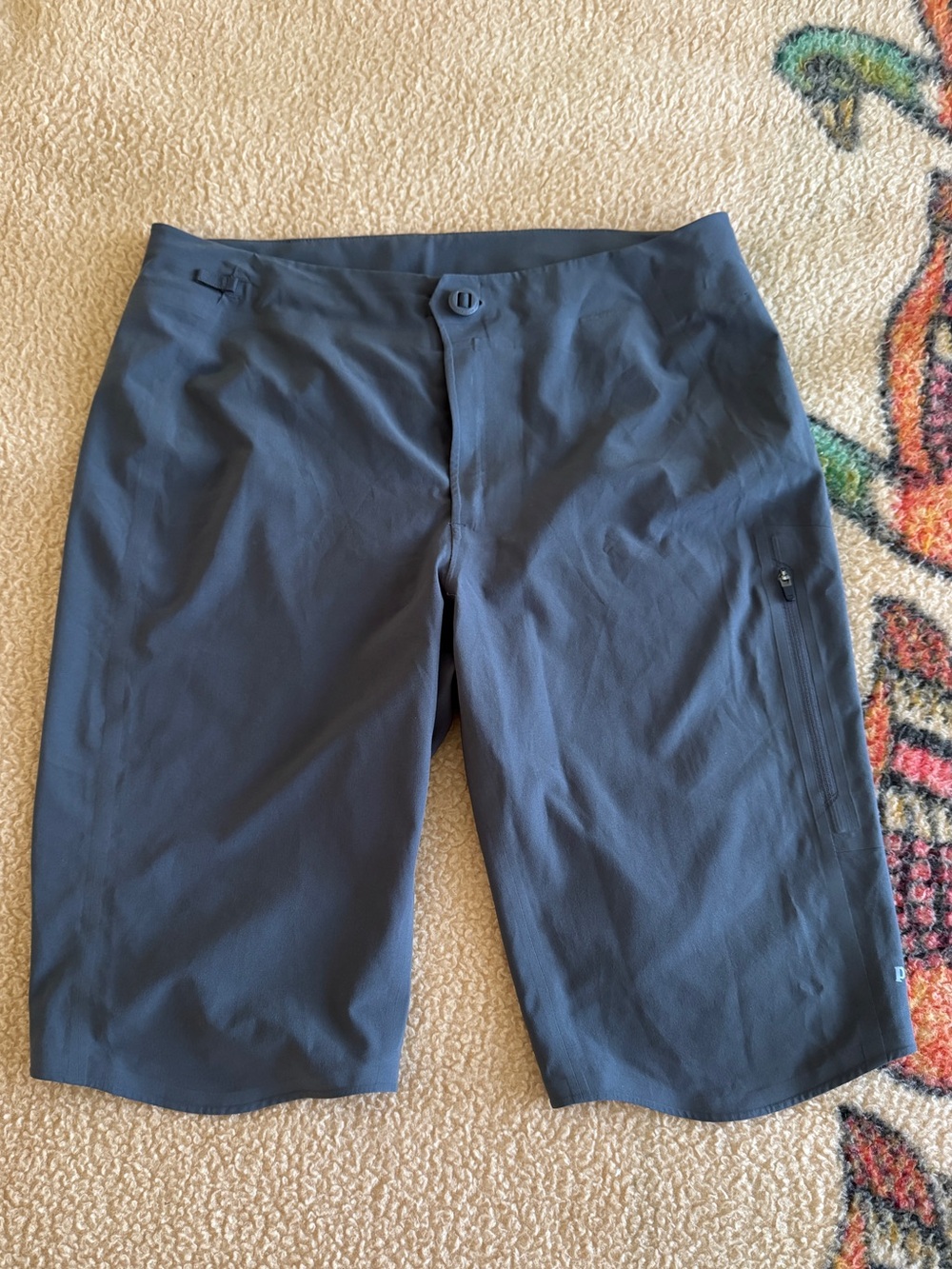 patagonia dirt craft 12” short - size 6